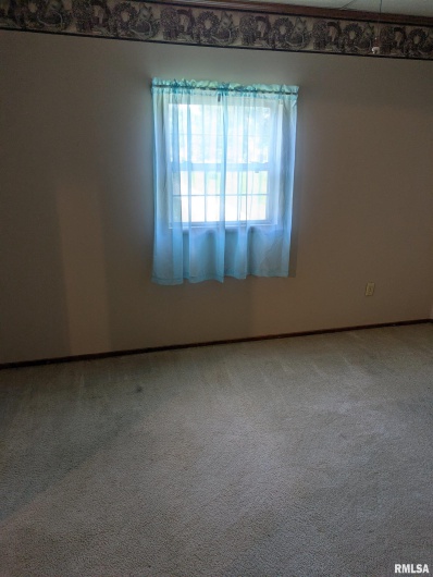 1205 BURGESS Avenue, Johnston City, Illinois 62951, 3 Bedrooms Bedrooms, 0 ,1 BathroomBathrooms,Residential,For Sale,BURGESS,0,RMAEB458483