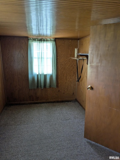 1205 BURGESS Avenue, Johnston City, Illinois 62951, 3 Bedrooms Bedrooms, 0 ,1 BathroomBathrooms,Residential,For Sale,BURGESS,0,RMAEB458483
