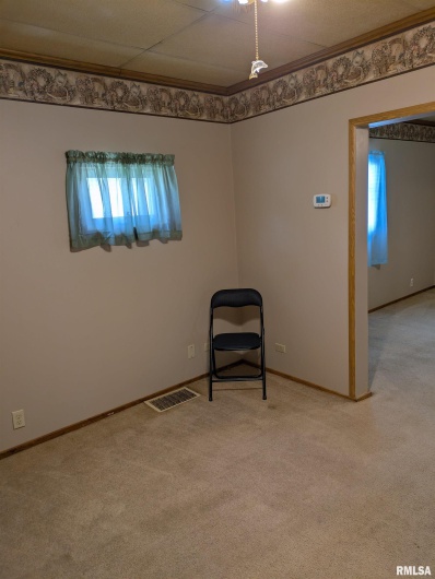 1205 BURGESS Avenue, Johnston City, Illinois 62951, 3 Bedrooms Bedrooms, 0 ,1 BathroomBathrooms,Residential,For Sale,BURGESS,0,RMAEB458483