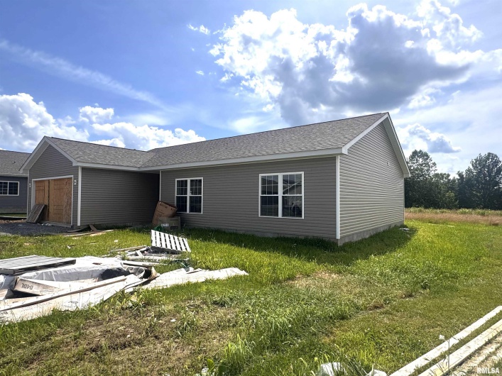 703 Savannah Avenue, Herrin, Illinois 62948, 3 Bedrooms Bedrooms, 0 ,2 BathroomsBathrooms,Residential,For Sale,Savannah,0,RMAEB458485