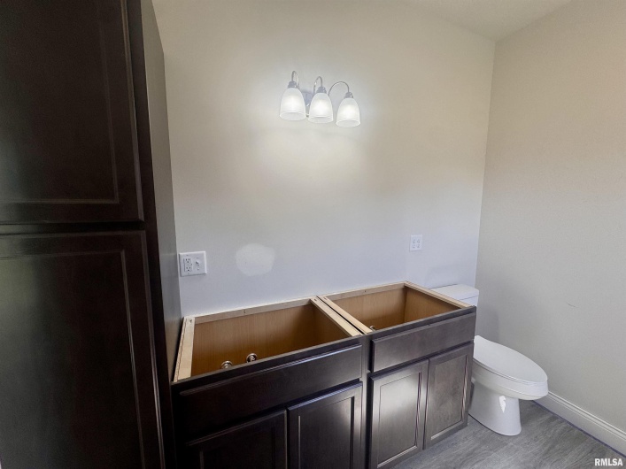 703 Savannah Avenue, Herrin, Illinois 62948, 3 Bedrooms Bedrooms, 0 ,2 BathroomsBathrooms,Residential,For Sale,Savannah,0,RMAEB458485
