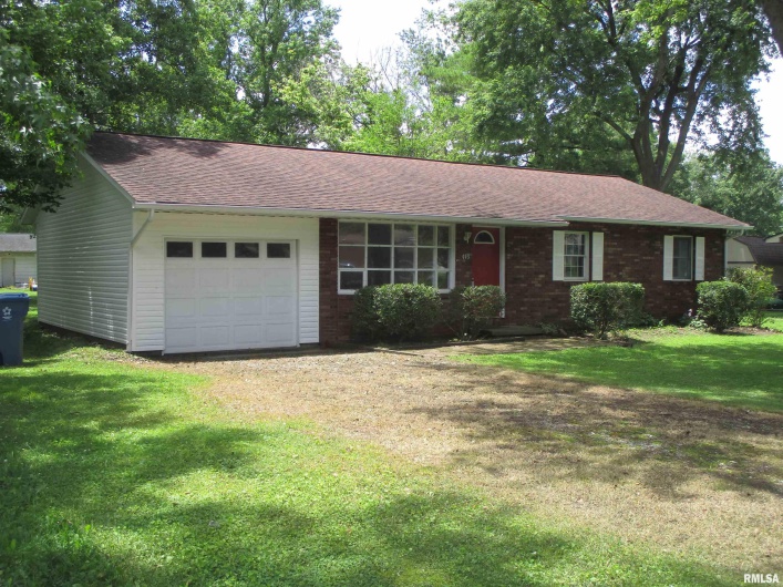 405 DOUGLAS Street, DeSoto, Illinois 62924, 3 Bedrooms Bedrooms, 0 ,1 BathroomBathrooms,Residential,For Sale,DOUGLAS,0,RMAEB458487