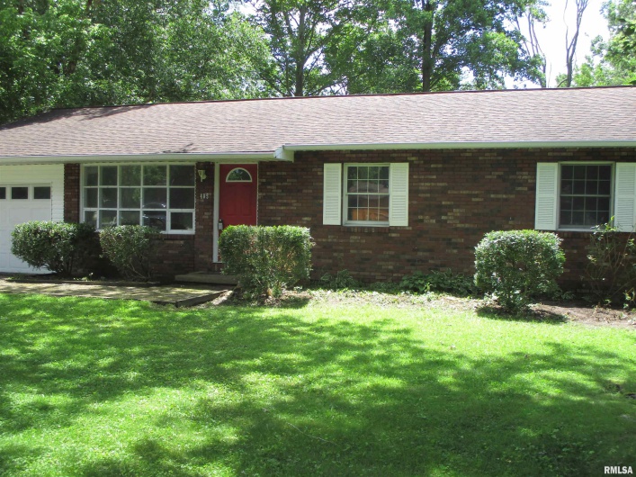 405 DOUGLAS Street, DeSoto, Illinois 62924, 3 Bedrooms Bedrooms, 0 ,1 BathroomBathrooms,Residential,For Sale,DOUGLAS,0,RMAEB458487