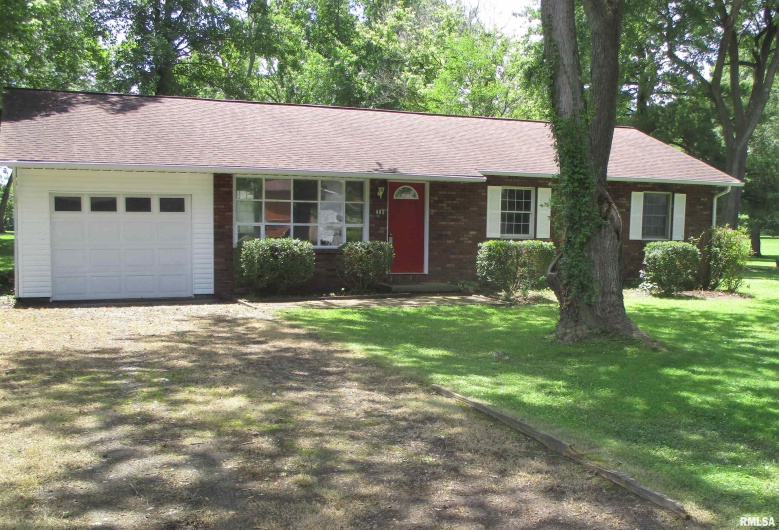 405 DOUGLAS Street, DeSoto, Illinois 62924, 3 Bedrooms Bedrooms, 0 ,1 BathroomBathrooms,Residential,For Sale,DOUGLAS,0,RMAEB458487