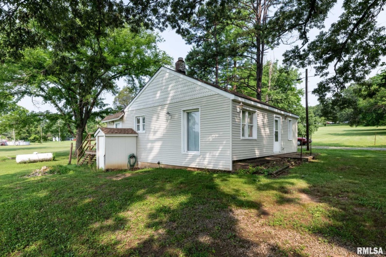 105 LAUREL Street, Stonefort, Illinois 62987, 2 Bedrooms Bedrooms, 0 ,1 BathroomBathrooms,Residential,For Sale,LAUREL,0,RMAQC4264627