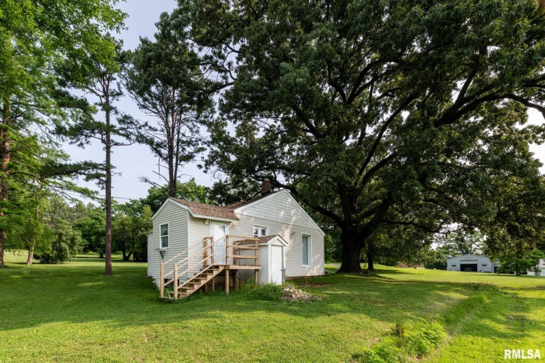 105 LAUREL Street, Stonefort, Illinois 62987, 2 Bedrooms Bedrooms, 0 ,1 BathroomBathrooms,Residential,For Sale,LAUREL,0,RMAQC4264627