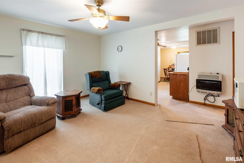 105 LAUREL Street, Stonefort, Illinois 62987, 2 Bedrooms Bedrooms, 0 ,1 BathroomBathrooms,Residential,For Sale,LAUREL,0,RMAQC4264627