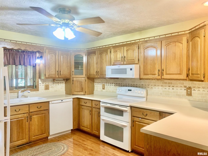 312 MCKINLEY Street, Galatia, Illinois 62935, 3 Bedrooms Bedrooms, 0 ,2 BathroomsBathrooms,Residential,For Sale,MCKINLEY,0,RMAEB458495