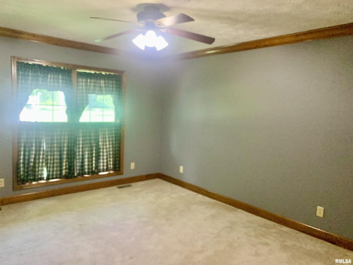 312 MCKINLEY Street, Galatia, Illinois 62935, 3 Bedrooms Bedrooms, 0 ,2 BathroomsBathrooms,Residential,For Sale,MCKINLEY,0,RMAEB458495