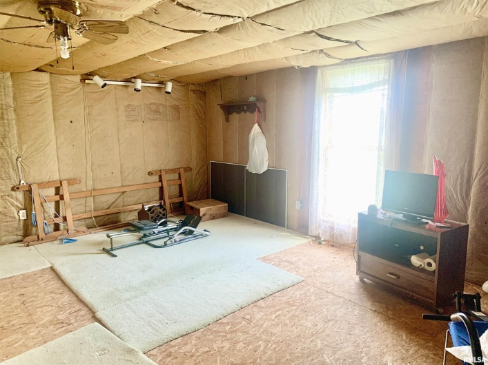 312 MCKINLEY Street, Galatia, Illinois 62935, 3 Bedrooms Bedrooms, 0 ,2 BathroomsBathrooms,Residential,For Sale,MCKINLEY,0,RMAEB458495