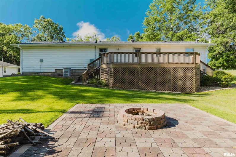201 PERRY Street, Energy, Illinois 62933, 4 Bedrooms Bedrooms, 0 ,2 BathroomsBathrooms,Residential,For Sale,PERRY,0,RMAEB458494