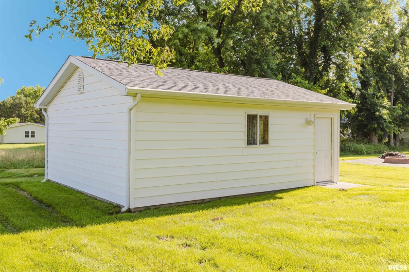 201 PERRY Street, Energy, Illinois 62933, 4 Bedrooms Bedrooms, 0 ,2 BathroomsBathrooms,Residential,For Sale,PERRY,0,RMAEB458494