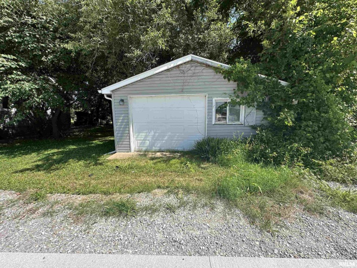 525 NORTH Street, Murphysboro, Illinois 62966, 2 Bedrooms Bedrooms, 0 ,1 BathroomBathrooms,Residential,For Sale,NORTH,0,RMAEB458497