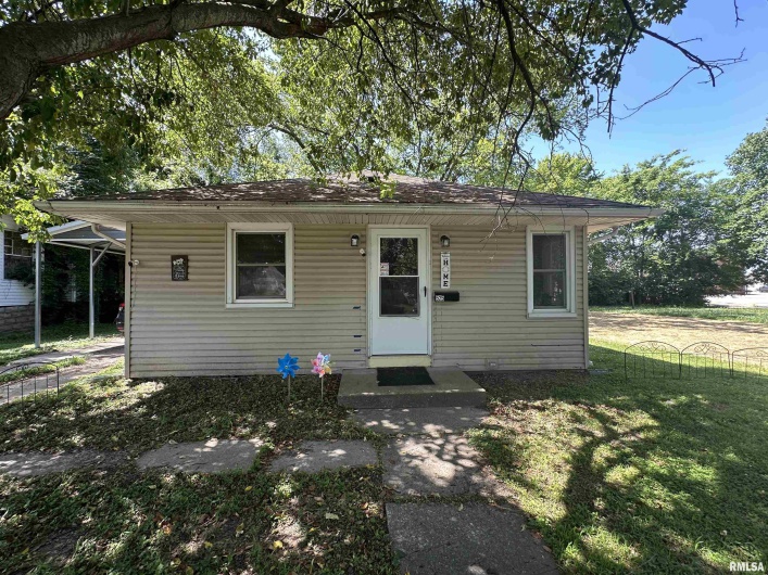 525 NORTH Street, Murphysboro, Illinois 62966, 2 Bedrooms Bedrooms, 0 ,1 BathroomBathrooms,Residential,For Sale,NORTH,0,RMAEB458497