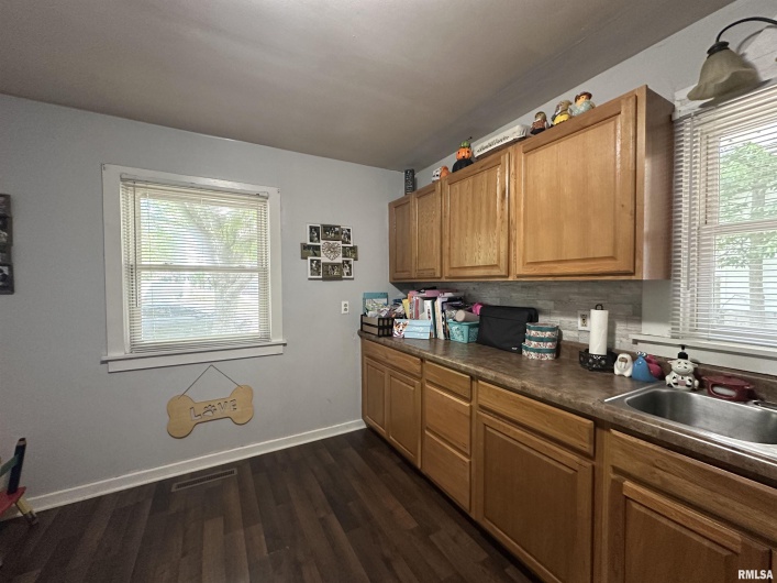 525 NORTH Street, Murphysboro, Illinois 62966, 2 Bedrooms Bedrooms, 0 ,1 BathroomBathrooms,Residential,For Sale,NORTH,0,RMAEB458497
