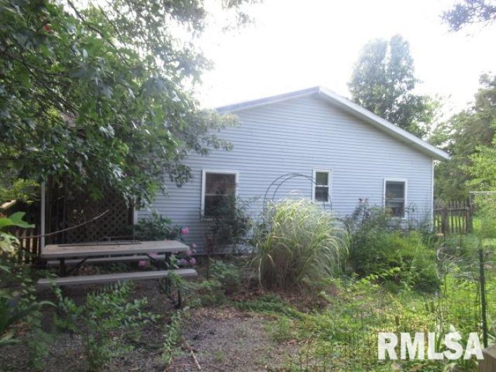 310 BLOSSOM Street, Carterville, Illinois 62918, 3 Bedrooms Bedrooms, 0 ,2 BathroomsBathrooms,Residential,For Sale,BLOSSOM,0,RMAEB458498
