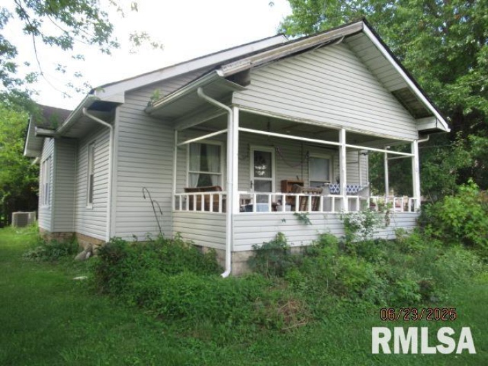 310 BLOSSOM Street, Carterville, Illinois 62918, 3 Bedrooms Bedrooms, 0 ,2 BathroomsBathrooms,Residential,For Sale,BLOSSOM,0,RMAEB458498