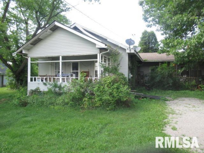 310 BLOSSOM Street, Carterville, Illinois 62918, 3 Bedrooms Bedrooms, 0 ,2 BathroomsBathrooms,Residential,For Sale,BLOSSOM,0,RMAEB458498