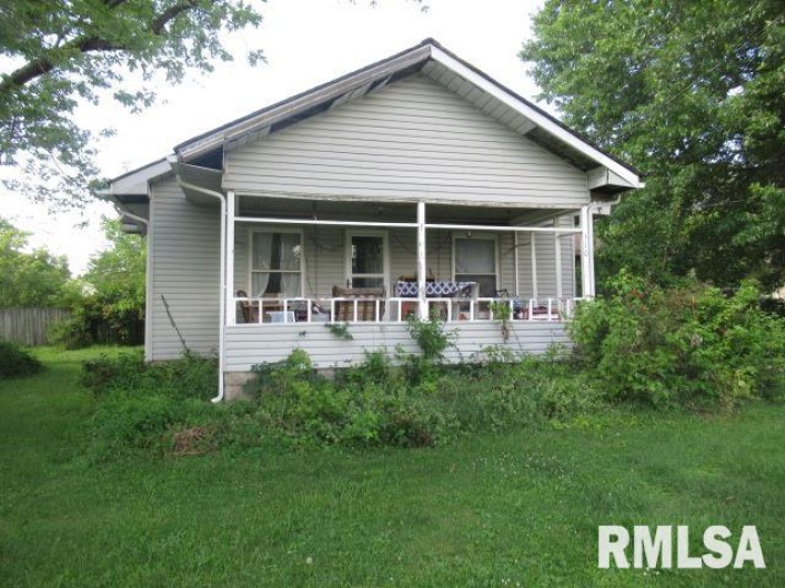310 BLOSSOM Street, Carterville, Illinois 62918, 3 Bedrooms Bedrooms, 0 ,2 BathroomsBathrooms,Residential,For Sale,BLOSSOM,0,RMAEB458498