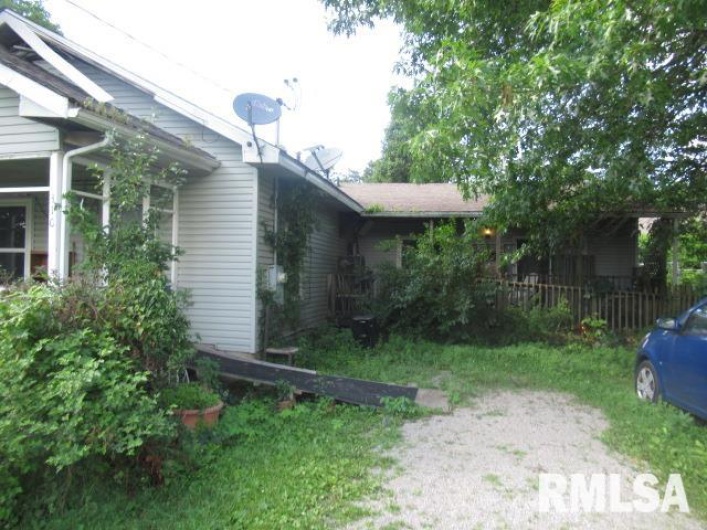 310 BLOSSOM Street, Carterville, Illinois 62918, 3 Bedrooms Bedrooms, 0 ,2 BathroomsBathrooms,Residential,For Sale,BLOSSOM,0,RMAEB458498