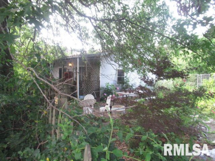 310 BLOSSOM Street, Carterville, Illinois 62918, 3 Bedrooms Bedrooms, 0 ,2 BathroomsBathrooms,Residential,For Sale,BLOSSOM,0,RMAEB458498