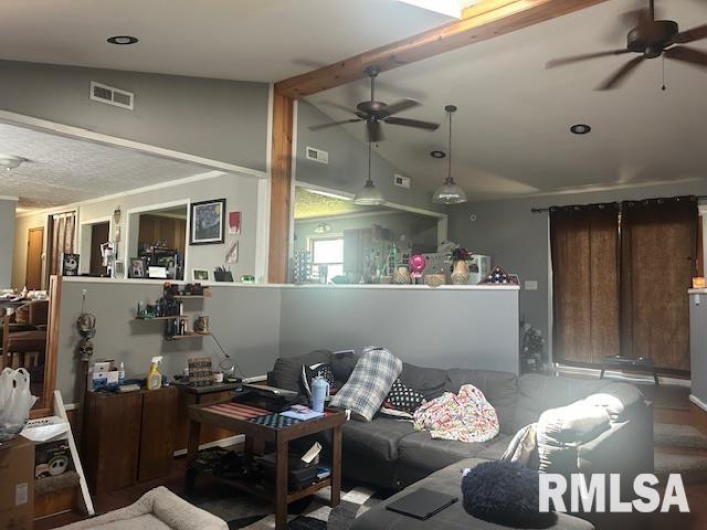1011 20TH Street, Murphysboro, Illinois 62966, 4 Bedrooms Bedrooms, 0 ,1 BathroomBathrooms,Residential,For Sale,20TH,0,RMAEB458500