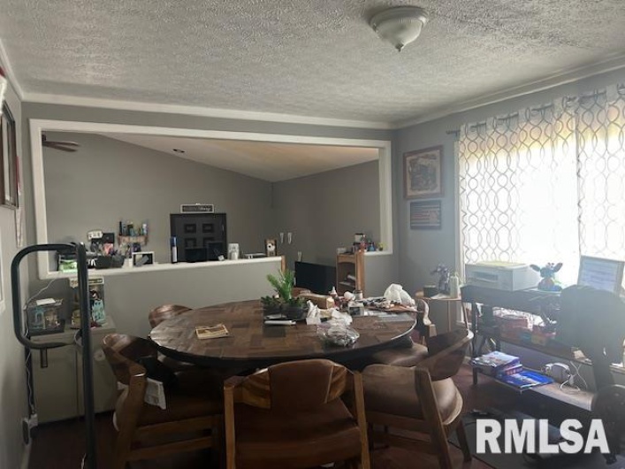 1011 20TH Street, Murphysboro, Illinois 62966, 4 Bedrooms Bedrooms, 0 ,1 BathroomBathrooms,Residential,For Sale,20TH,0,RMAEB458500