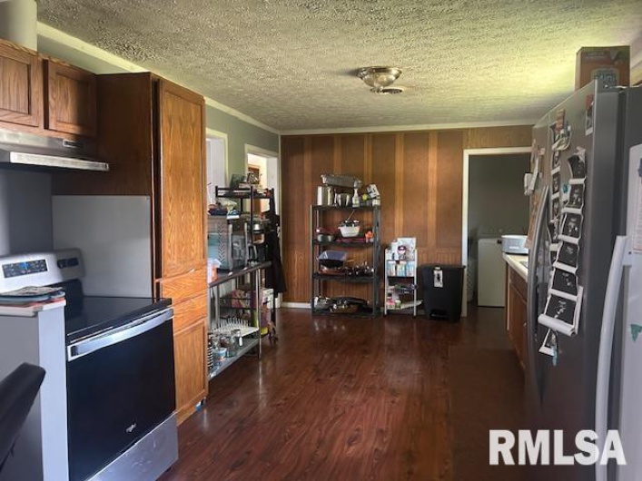 1011 20TH Street, Murphysboro, Illinois 62966, 4 Bedrooms Bedrooms, 0 ,1 BathroomBathrooms,Residential,For Sale,20TH,0,RMAEB458500
