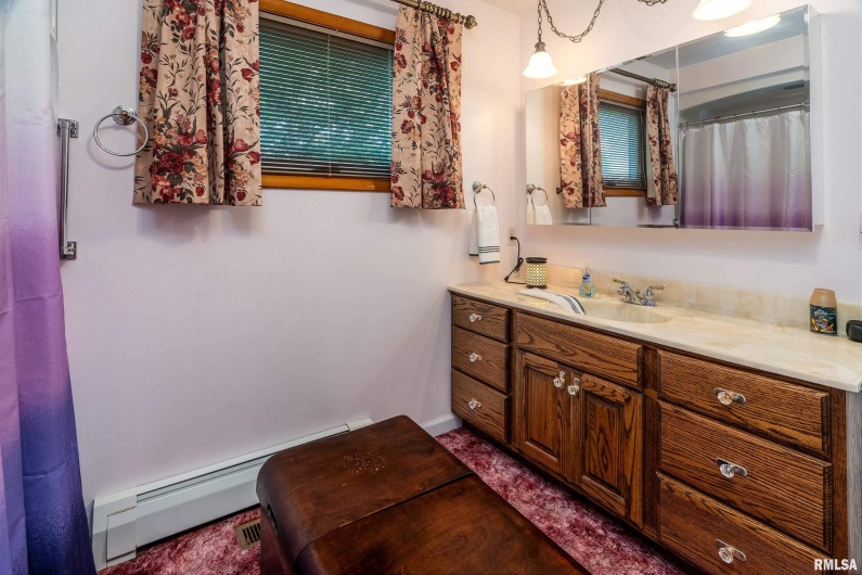 2305 WEAVER Road, Herrin, Illinois 62948, 3 Bedrooms Bedrooms, 0 ,2 BathroomsBathrooms,Residential,For Sale,WEAVER,0,RMAQC4264636