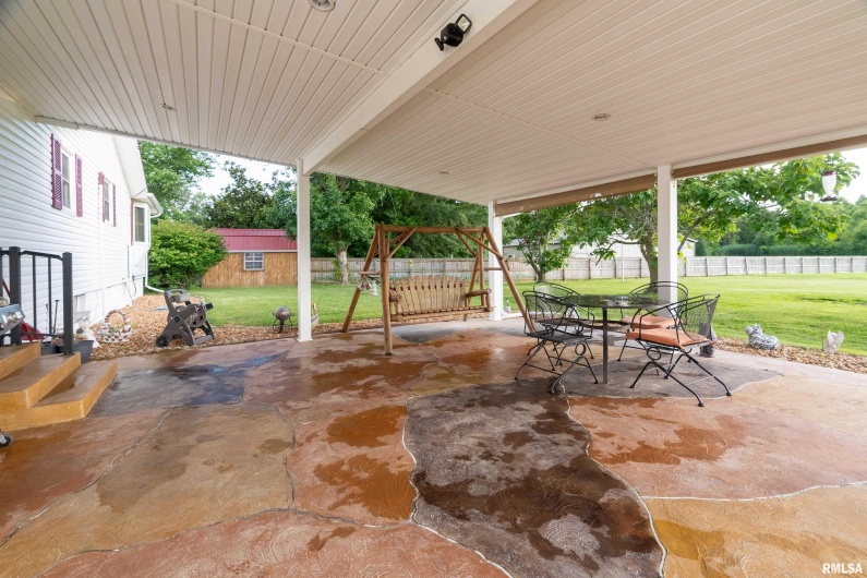 2305 WEAVER Road, Herrin, Illinois 62948, 3 Bedrooms Bedrooms, 0 ,2 BathroomsBathrooms,Residential,For Sale,WEAVER,0,RMAQC4264636