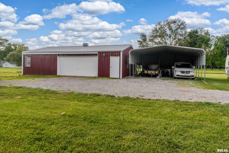 2305 WEAVER Road, Herrin, Illinois 62948, 3 Bedrooms Bedrooms, 0 ,2 BathroomsBathrooms,Residential,For Sale,WEAVER,0,RMAQC4264636