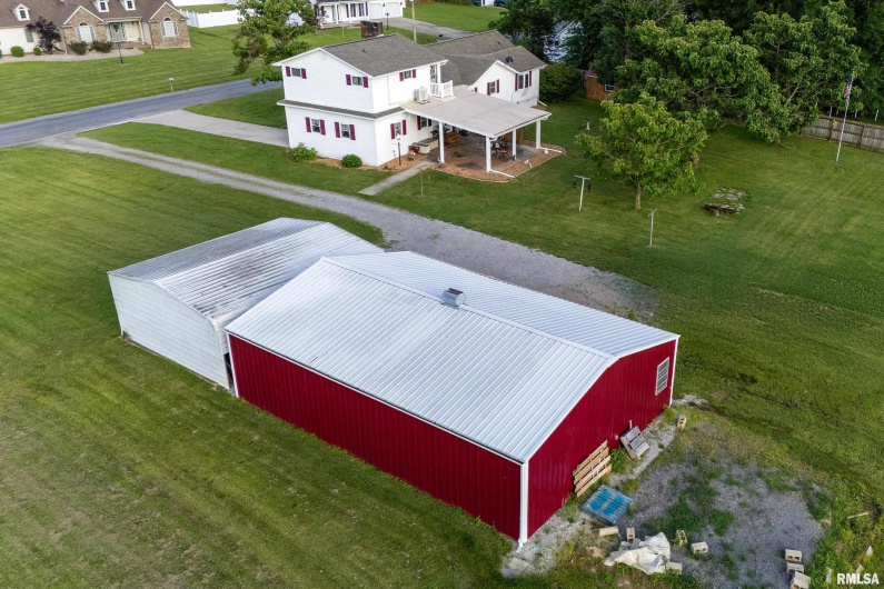 2305 WEAVER Road, Herrin, Illinois 62948, 3 Bedrooms Bedrooms, 0 ,2 BathroomsBathrooms,Residential,For Sale,WEAVER,0,RMAQC4264636