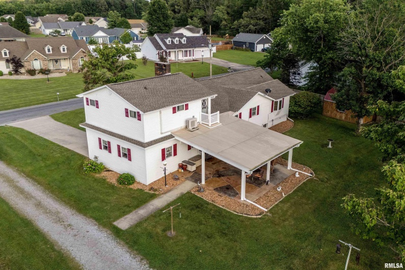 2305 WEAVER Road, Herrin, Illinois 62948, 3 Bedrooms Bedrooms, 0 ,2 BathroomsBathrooms,Residential,For Sale,WEAVER,0,RMAQC4264636