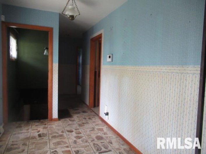 1117 ASH Street, Herrin, Illinois 62948, 3 Bedrooms Bedrooms, 0 ,2 BathroomsBathrooms,Residential,For Sale,ASH,0,RMAEB458501
