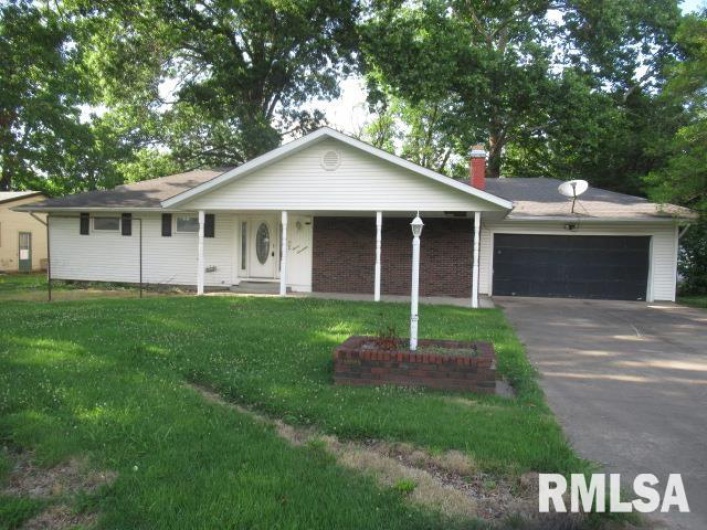 1117 ASH Street, Herrin, Illinois 62948, 3 Bedrooms Bedrooms, 0 ,2 BathroomsBathrooms,Residential,For Sale,ASH,0,RMAEB458501