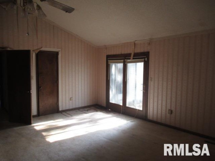1117 ASH Street, Herrin, Illinois 62948, 3 Bedrooms Bedrooms, 0 ,2 BathroomsBathrooms,Residential,For Sale,ASH,0,RMAEB458501