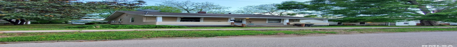 Residential For Sale 307 SYCAMORE Street, Carbondale, Illinois 62901, 2 Bedrooms Bedrooms, ,1 BathroomBathrooms,Residential,For Sale,SYCAMORE,RMAEB458503