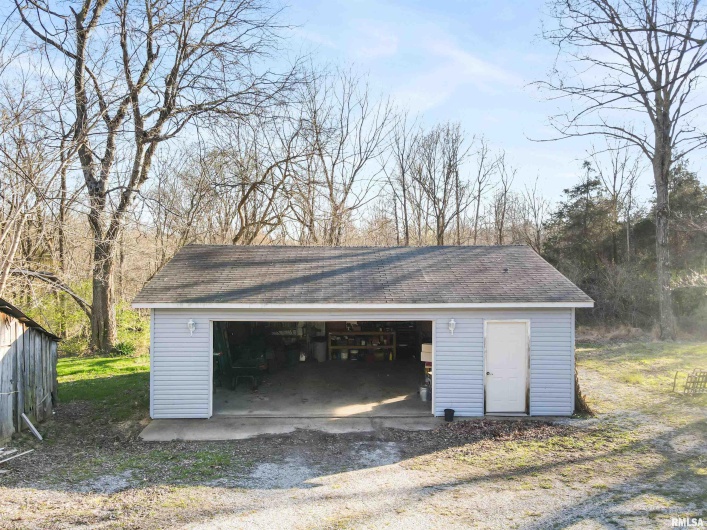 125 Central Hill Road, Grantsburg, Illinois 62943-2033, 1 Bedroom Bedrooms, 0 ,1 BathroomBathrooms,Residential,For Sale,Central Hill,0,RMAEB457293