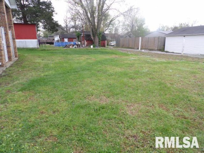 1101 MCKINLEY Street, Harrisburg, Illinois 62946, 2 Bedrooms Bedrooms, 0 ,1 BathroomBathrooms,Residential,For Sale,MCKINLEY,0,RMAEB457493