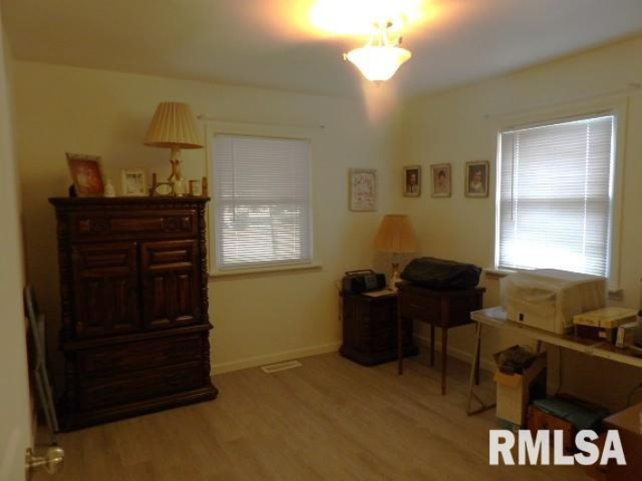 1101 MCKINLEY Street, Harrisburg, Illinois 62946, 2 Bedrooms Bedrooms, 0 ,1 BathroomBathrooms,Residential,For Sale,MCKINLEY,0,RMAEB457493