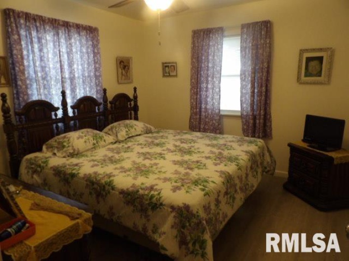 1101 MCKINLEY Street, Harrisburg, Illinois 62946, 2 Bedrooms Bedrooms, 0 ,1 BathroomBathrooms,Residential,For Sale,MCKINLEY,0,RMAEB457493