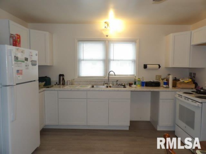 1101 MCKINLEY Street, Harrisburg, Illinois 62946, 2 Bedrooms Bedrooms, 0 ,1 BathroomBathrooms,Residential,For Sale,MCKINLEY,0,RMAEB457493