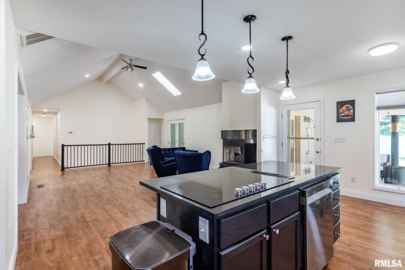 901 GREGORY Avenue, Marion, Illinois 62959, 3 Bedrooms Bedrooms, 0 ,3 BathroomsBathrooms,Residential,For Sale,GREGORY,0,RMAQC4264705