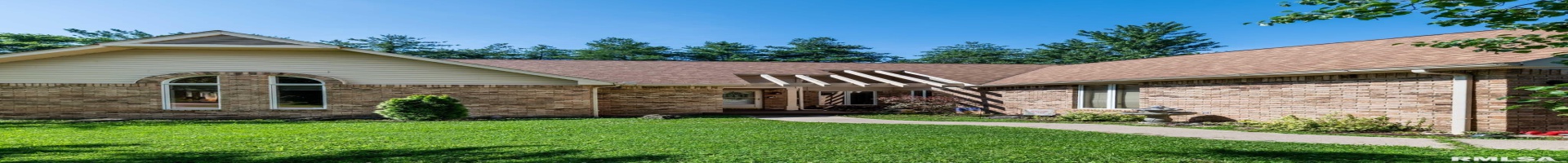 Residential For Sale 901 GREGORY Avenue, Marion, Illinois 62959, 3 Bedrooms Bedrooms, ,3 BathroomsBathrooms,Residential,For Sale,GREGORY,RMAQC4264705