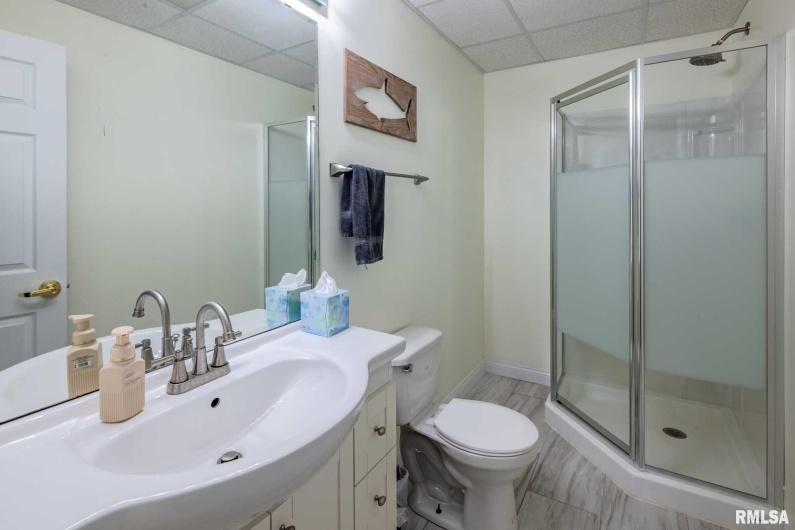 901 GREGORY Avenue, Marion, Illinois 62959, 3 Bedrooms Bedrooms, 0 ,3 BathroomsBathrooms,Residential,For Sale,GREGORY,0,RMAQC4264705