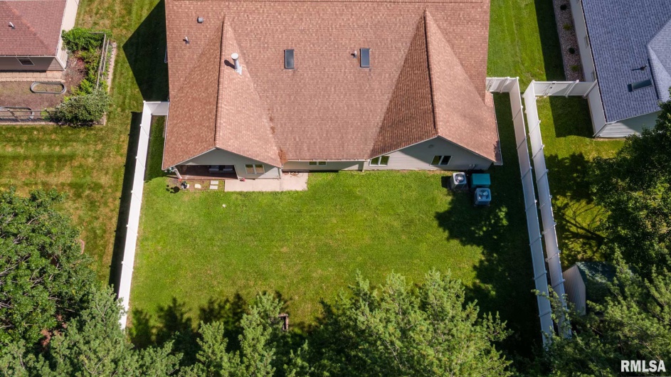901 GREGORY Avenue, Marion, Illinois 62959, 3 Bedrooms Bedrooms, 0 ,3 BathroomsBathrooms,Residential,For Sale,GREGORY,0,RMAQC4264705