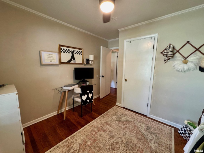 511 Eason Drive, Carbondale, Illinois 62901, 3 Bedrooms Bedrooms, 0 ,1 BathroomBathrooms,Residential,For Sale,Eason,0,RMAQC4264602