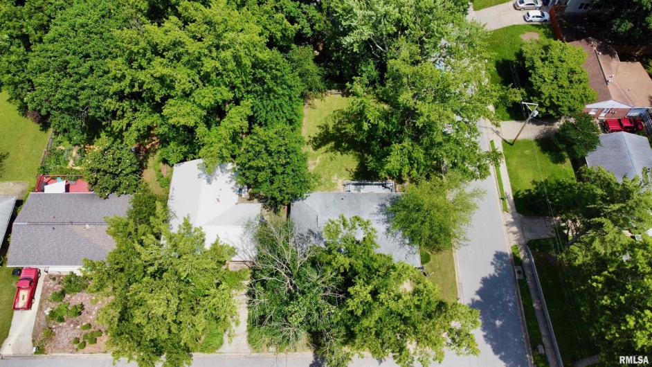 511 Eason Drive, Carbondale, Illinois 62901, 3 Bedrooms Bedrooms, 0 ,1 BathroomBathrooms,Residential,For Sale,Eason,0,RMAQC4264602