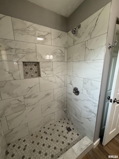 710 CATHERINE Street, Metropolis, Illinois 62960, 3 Bedrooms Bedrooms, 0 ,1 BathroomBathrooms,Residential,For Sale,CATHERINE,0,RMAEB458522