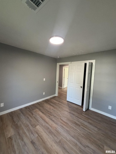 710 CATHERINE Street, Metropolis, Illinois 62960, 3 Bedrooms Bedrooms, 0 ,1 BathroomBathrooms,Residential,For Sale,CATHERINE,0,RMAEB458522